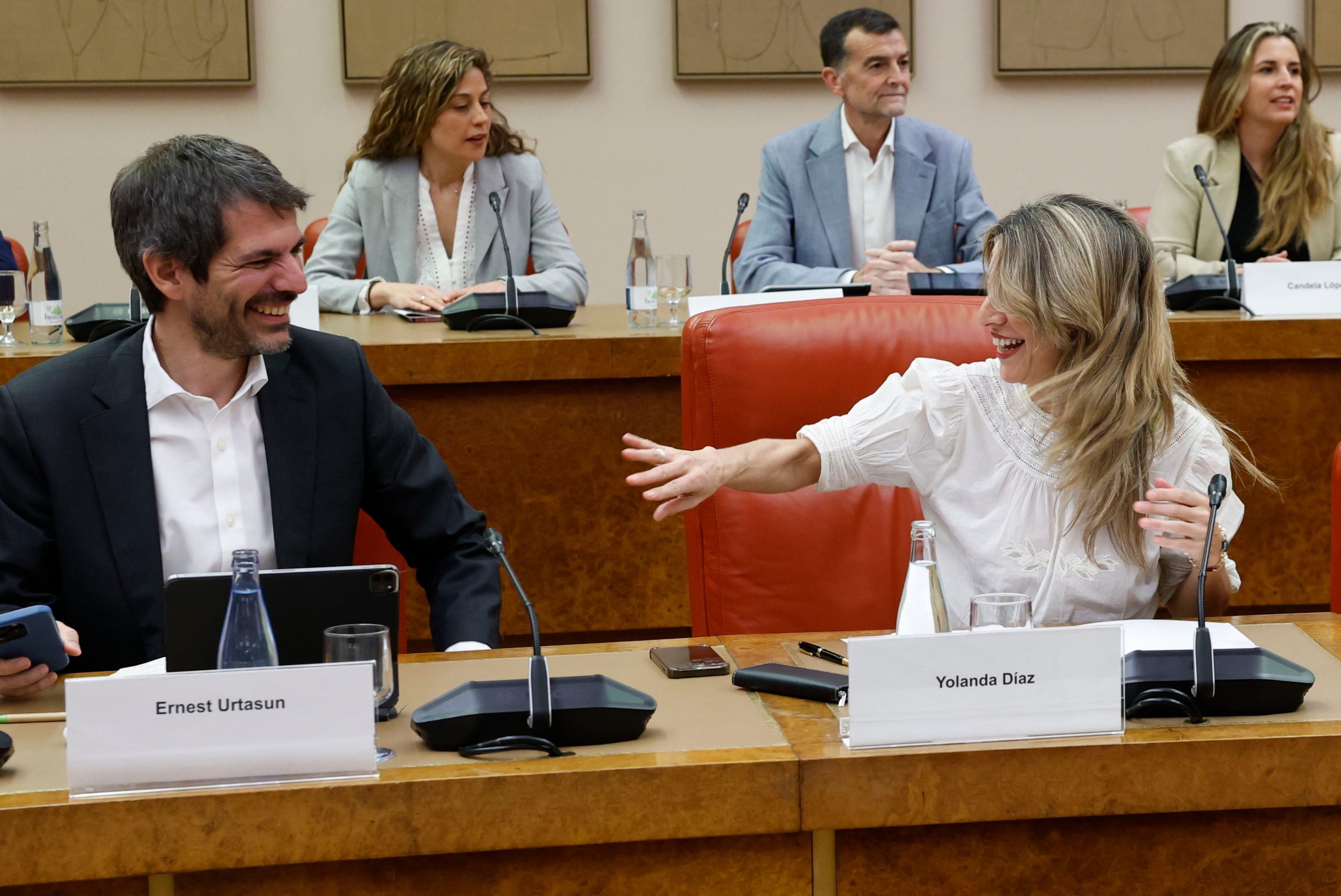 sumar-llama-a-la-presion-de-la-calle-para-que-el-pp,-vox-y-junts-“rindan-cuentas”-sobre-su-voto-en-la-prorroga-de-los-alquileres