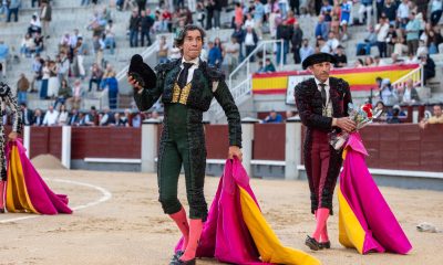 curro-diaz,-con-una-vuelta-al-ruedo,-remonta-con-entrega-el-luto-por-su-padre