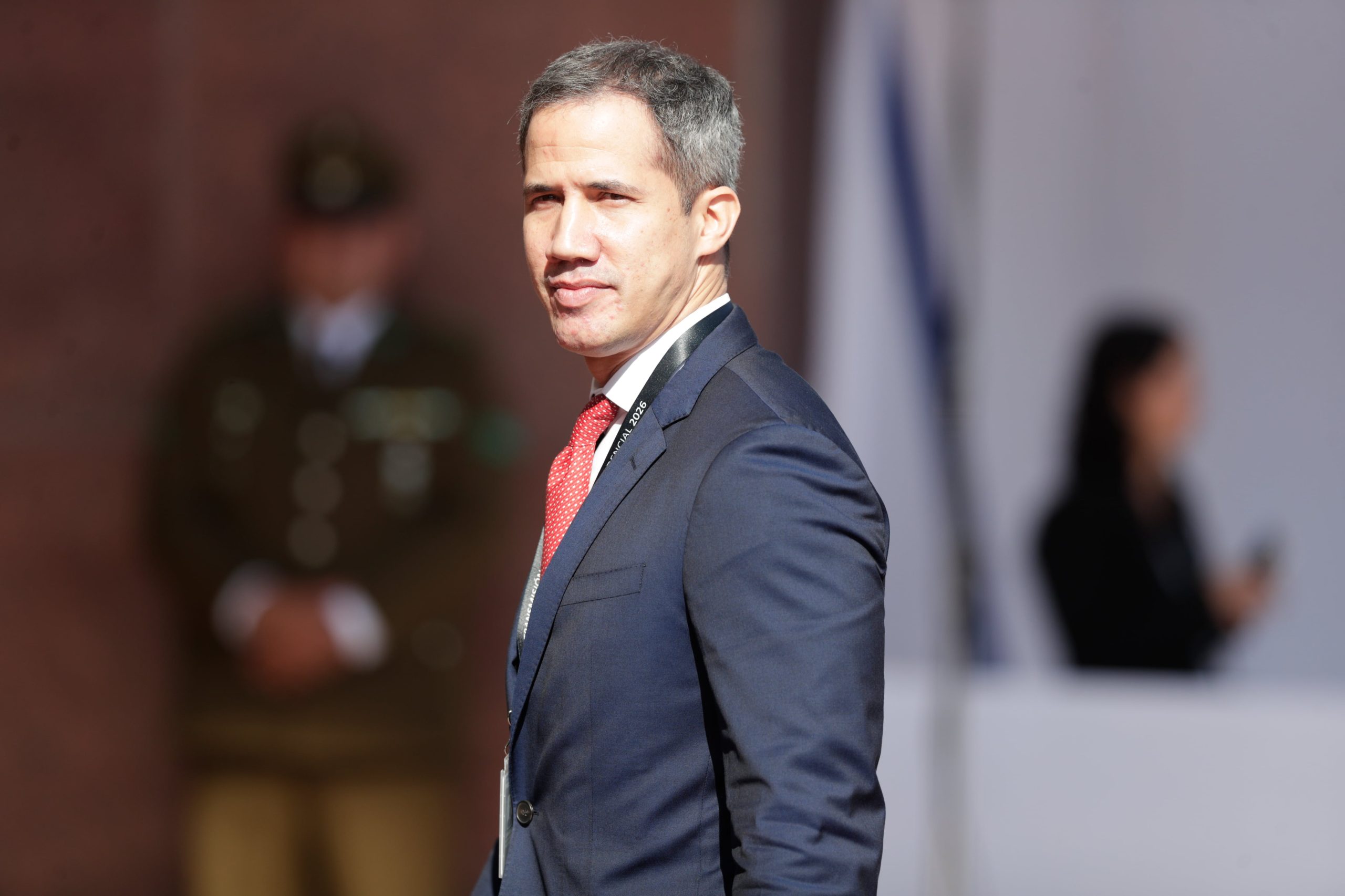 the-fight-over-venezuelan-assets-in-the-us-brings-chavismo-closer-to-the-opposition