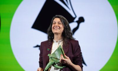 la-escritora-argentina-samanta-schweblin-gana-el-millon-de-euros-del-premio-aena-de-narrativa