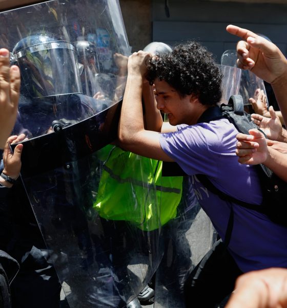 los-gremios-retan-a-delcy-rodriguez-y-se-concentran-para-exigir-mejoras-economicas-en-venezuela