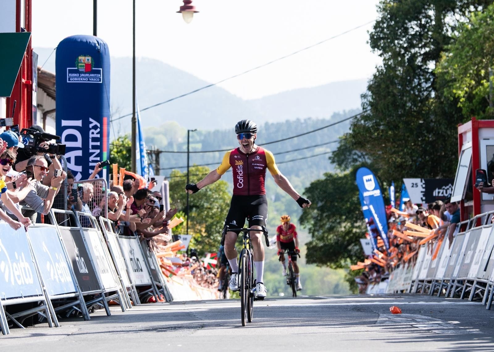 alex-aranburu-consigue-la-primera-victoria-del-ano-del-ciclismo-espanol-en-el-worldtour