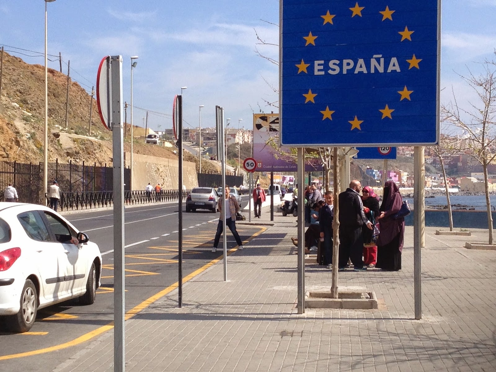 eu-issues-warning-over-spain’s-migrant-regularisation-scheme