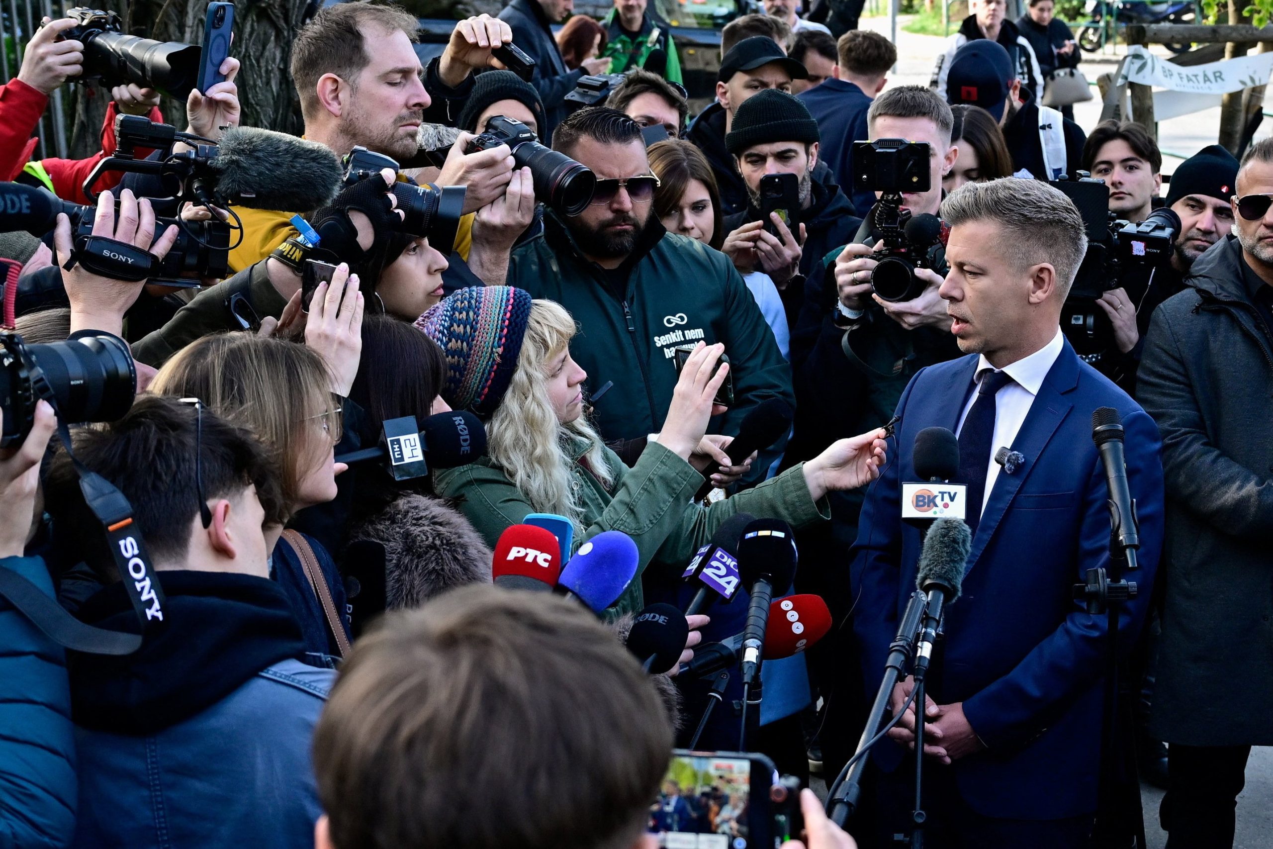 peter-magyar,-el-hombre-que-admiraba-a-orban-y-acabo-con-el