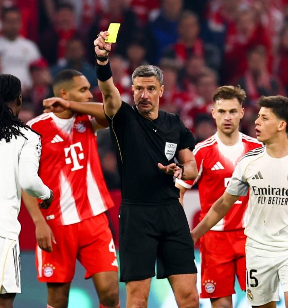 arbeloa-culpa-al-arbitro-tras-la-eliminacion-del-bayern:-“es-inexplicable-la-expulsion-de-camavinga”