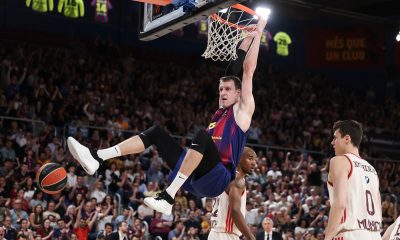 el-palau-abraza-a-pesic-y-el-barca-se-gana-el-derecho-a-sonar