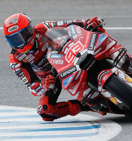 marc-marquez-baila-sobre-el-agua-en-jerez-para-conseguir-la-‘pole’-en-el-gp-de-espana