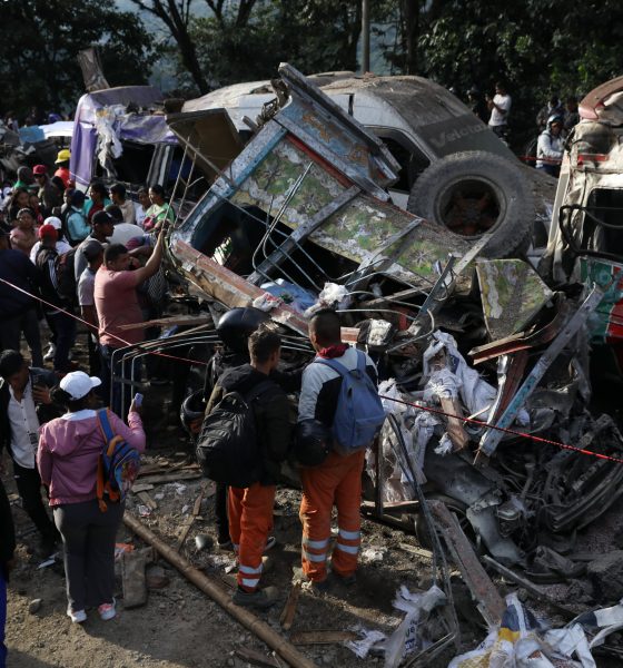 un-atentado-terrorista-en-la-via-panamericana-causa-al-menos-14-muertos-y-casi-40-heridos