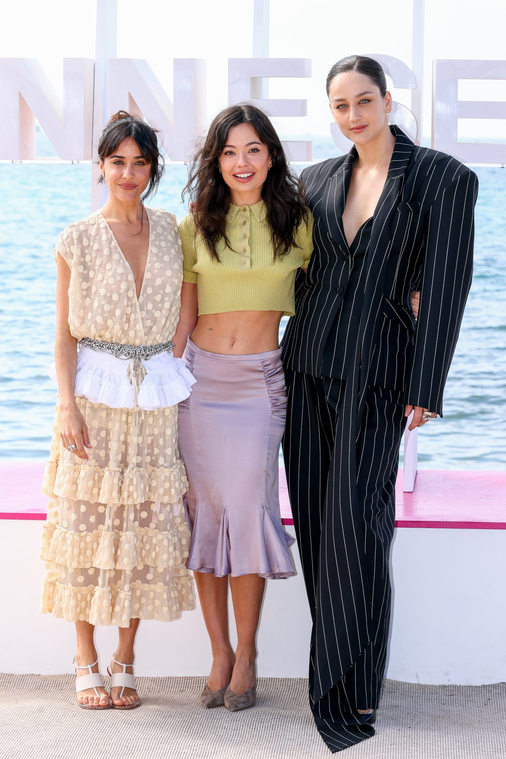anna-castillo,-macarena-garcia-o-laura-weissmahr-deslumbran-en-el-festival-de-series-de-cannes