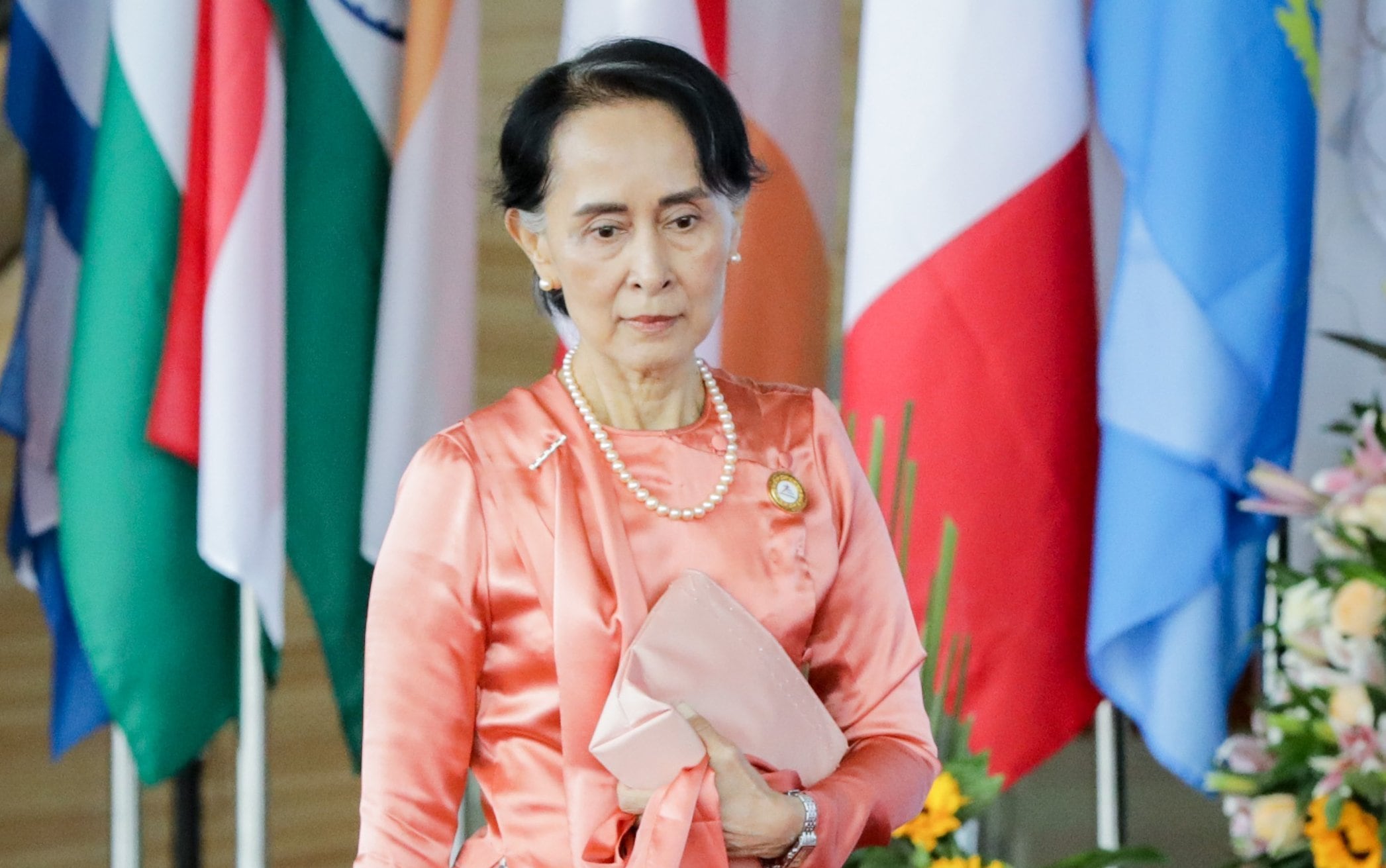 la-junta-de-myanmar-traslada-de-prision-a-arresto-domiciliario-a-aung-san-suu-kyi