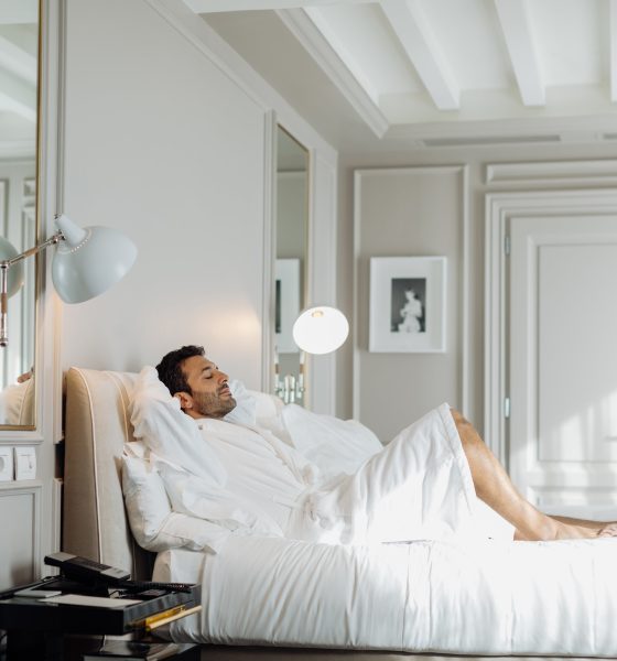why-do-luxury-hotels-smell-so-good?
