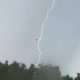 lightning-bolt-forces-easyjet-flight-emergency-landing