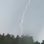 lightning-bolt-forces-easyjet-flight-emergency-landing