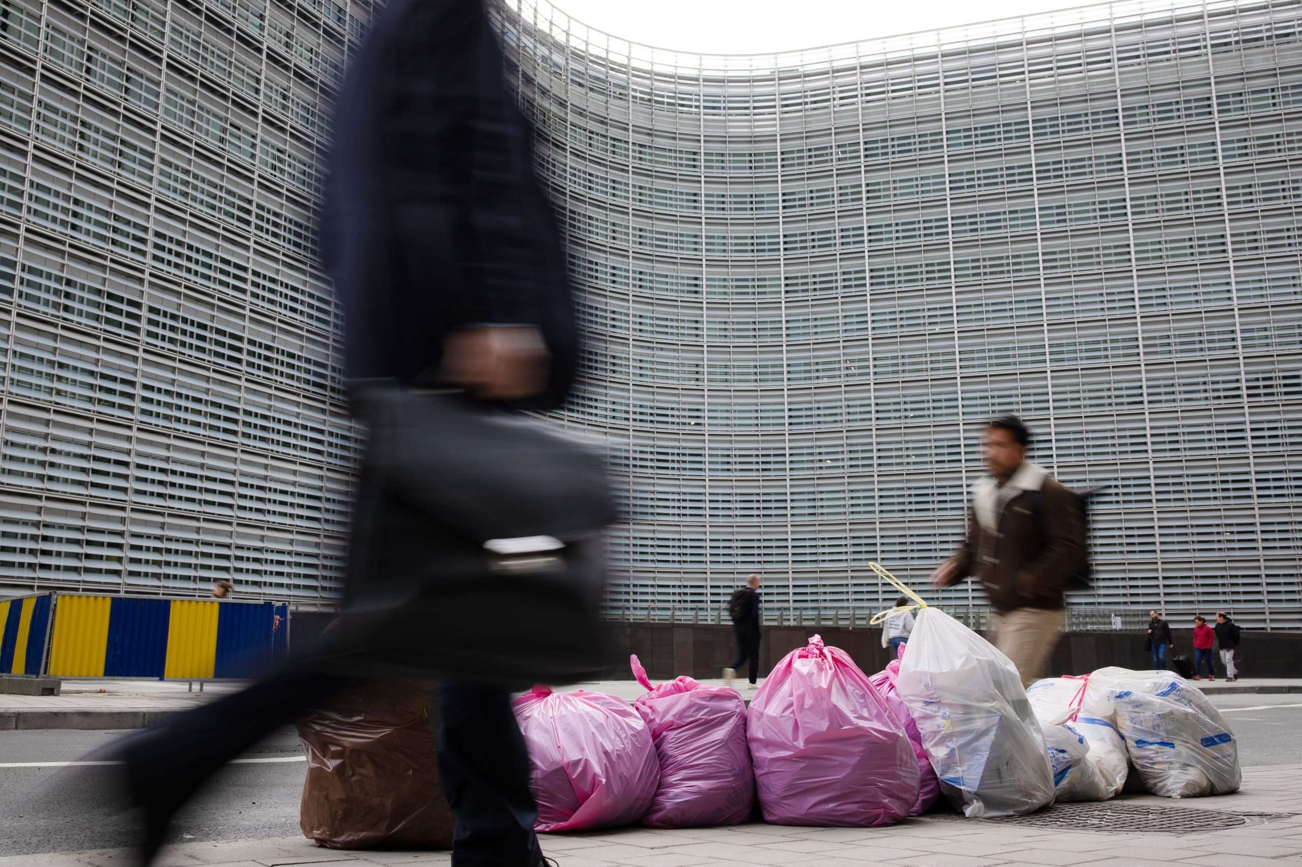 brussels,-a-city-without-garbage-containers