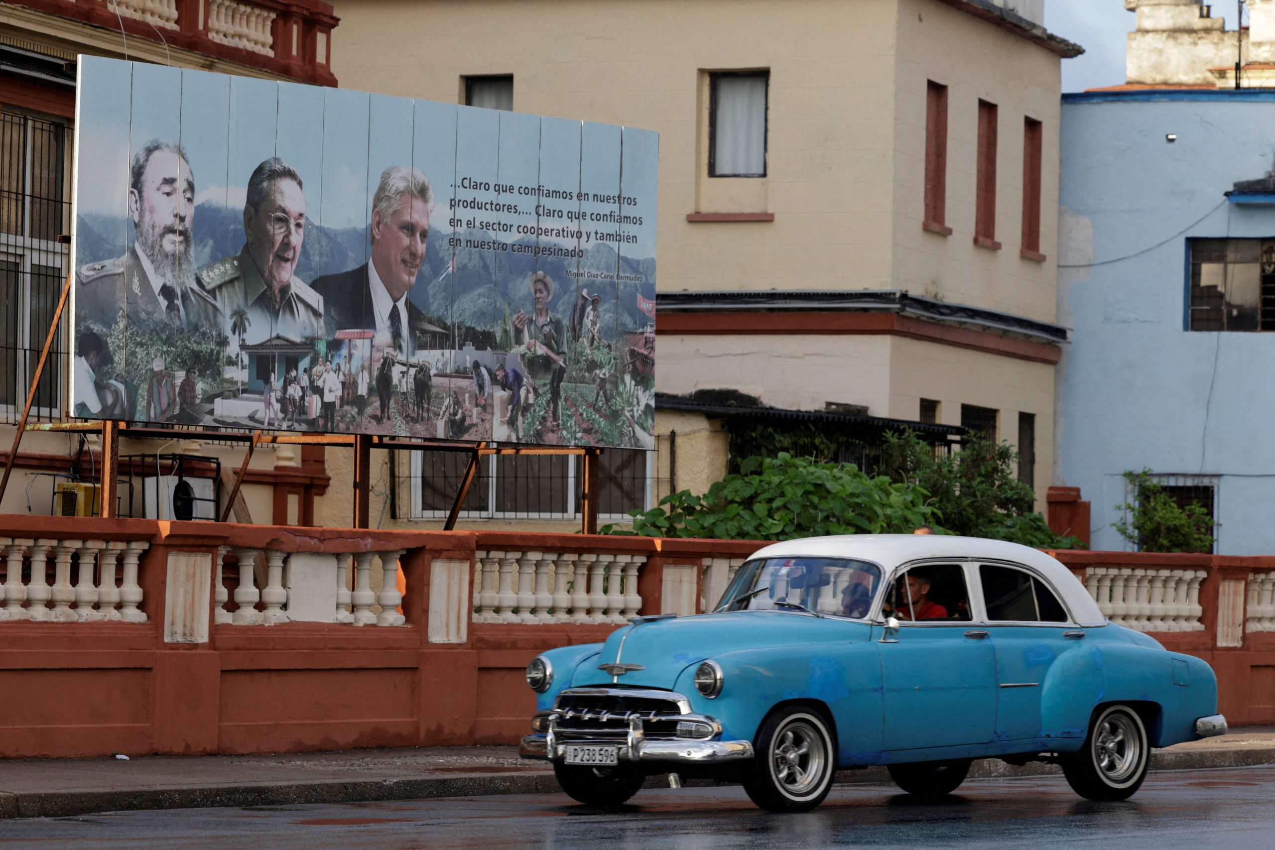 mistrust-between-the-cuban-exile-community-and-the-island’s-internal-opposition-complicates-a-post‑castro-transition