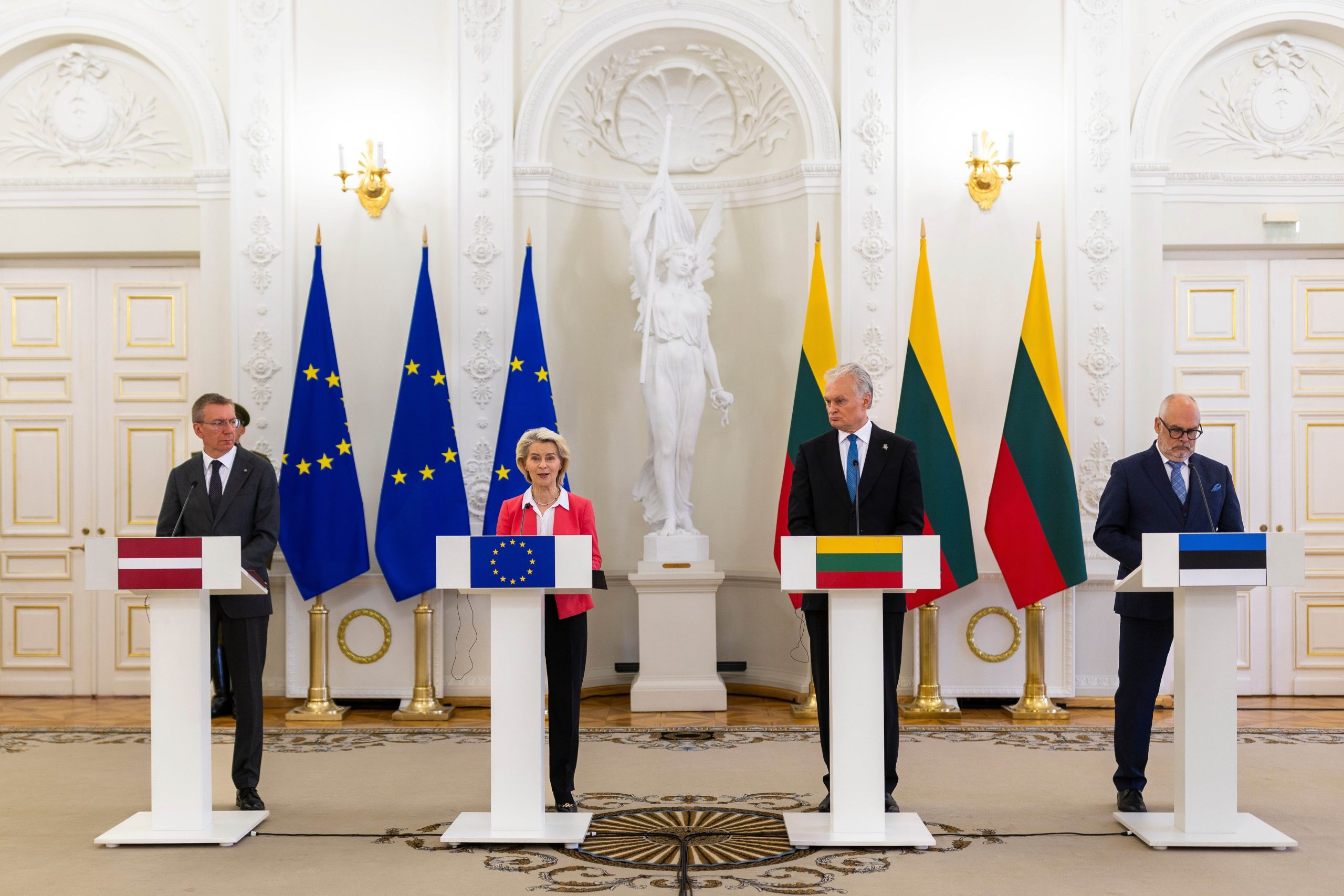 los-paises-balticos-reclaman-ayuda-a-la-ue-por-la-crisis-de-los-drones-y-la-guerra-hibrida-de-putin
