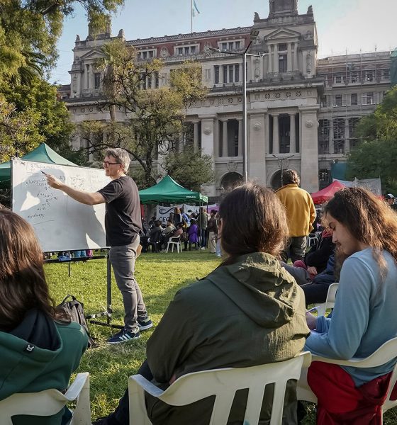 university-demands-against-argentina’s-milei-escalate-with-student-protests-and-faculty-strikes