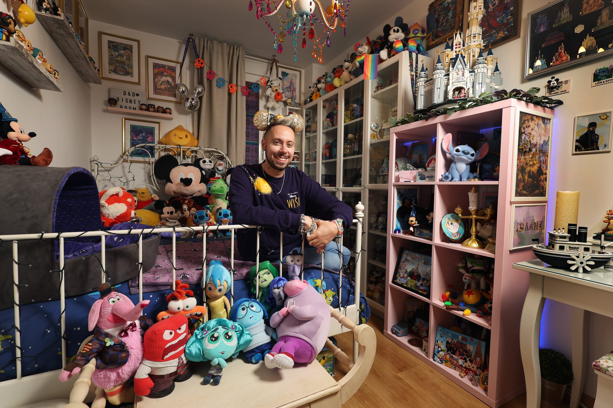 the-adult-tribe-that-is-transforming-disney:-‘everything-outside-ceases-to-exist’