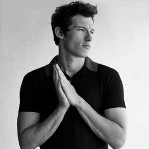 Callum Turner - bookies odds to win.