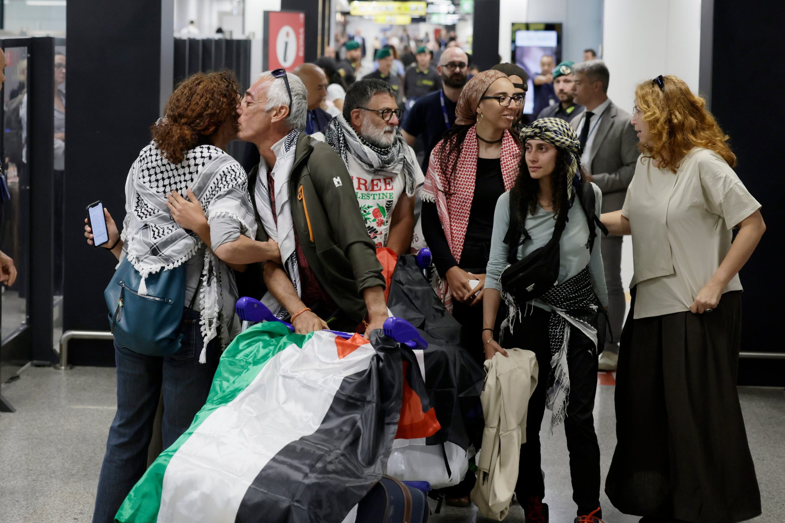 los-activistas-de-la-caravana-de-ayuda-a-gaza-detenidos-en-libia,-en-huelga-de-hambre