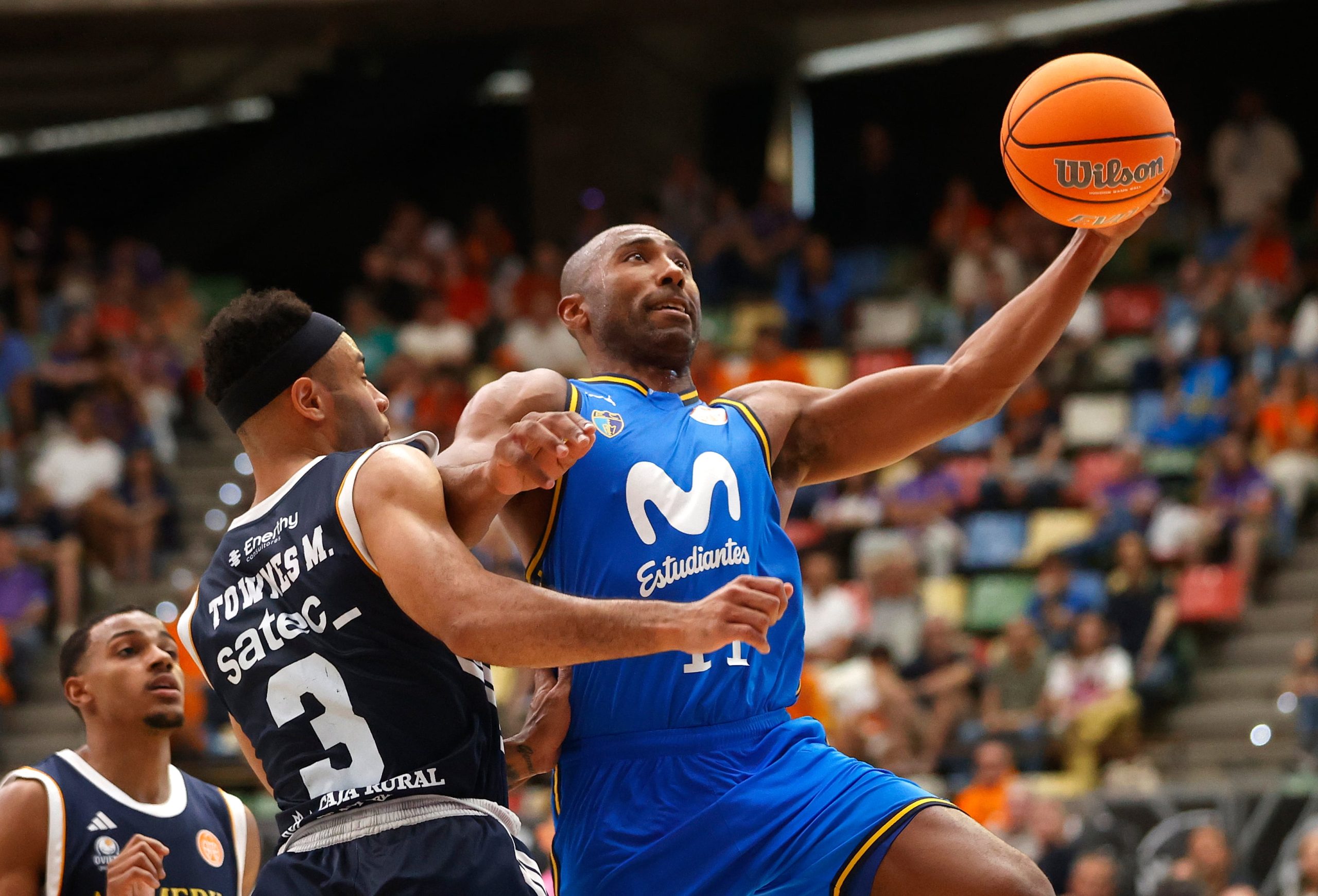 el-leyma-coruna-y-el-estudiantes-jugaran-la-final-del-‘playoff’-de-ascenso-a-la-liga-endesa