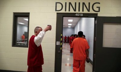 migrants-at-the-mercy-of-gangs:-ice-detainees-forced-to-live-alongside-organized-crime