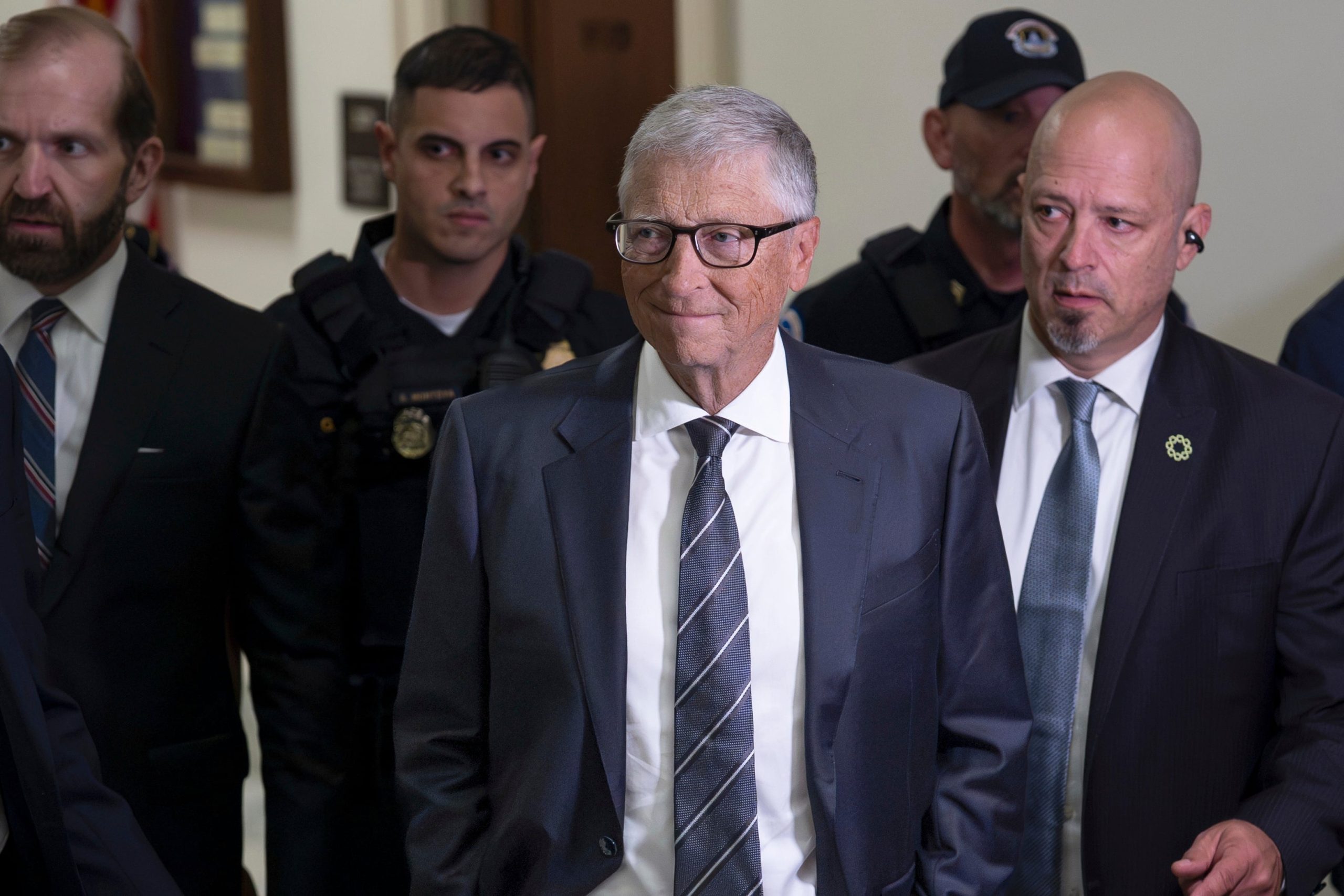 bill-gates-declara-al-congreso-que-epstein-intento-usar-sus-“infidelidades”-para-presionarle