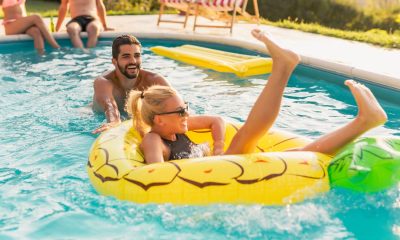 estas-son-las-colchonetas-e-inflables-mas-divertidos-para-inaugurar-la-temporada-de-piscina