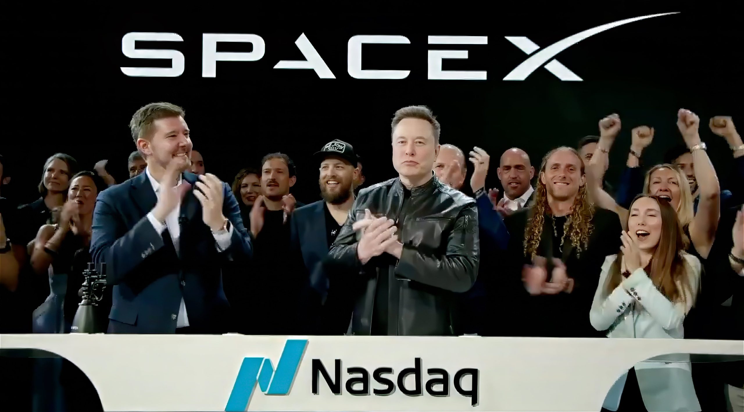 spacex-se-estrena-en-bolsa-con-una-subida-del-19%-y-2,1-billones-de-valoracion
