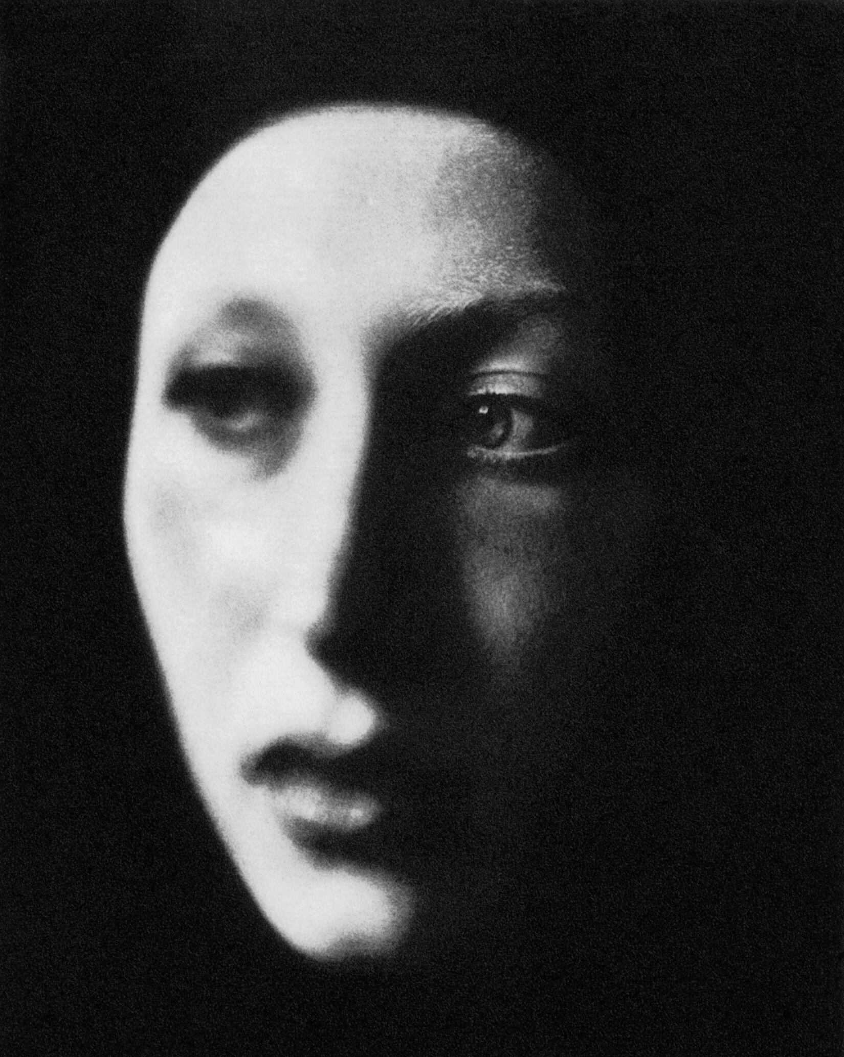 photographer-jack-davison’s-challenge:-three-days-in-london-and-111-portraits-(37-per-day)