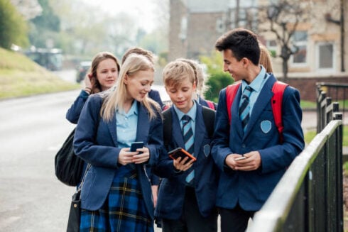 gibraltar-is-‘very-likely’-to-follow-the-uk’s-social-media-ban-for-under-16s-–-but-will-spain-ever-pass-its-own?