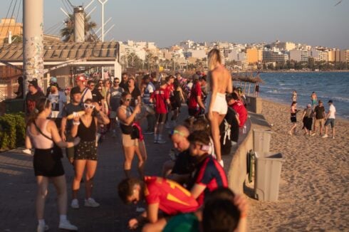 british-tourists-now-pour-e24-billion-into-spanish-economy-as-next-placed-germans-spend-less-than-half