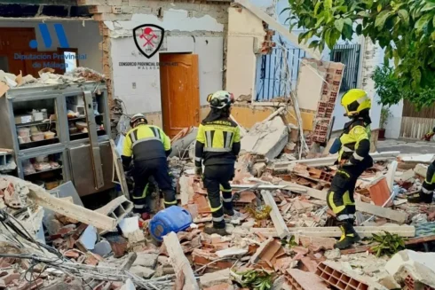 gas-explosion-rips-through-malaga-restaurant-as-diners-sat-down-to-eat-leaving-eight-injured,-including-two-children