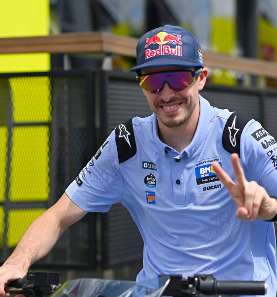 alex-marquez-regresa-a-motogp-con-una-sonrisa:-“estar-aqui-ya-es-una-victoria”