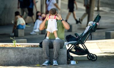 la-brecha-de-la-conciliacion:-diez-veces-mas-mujeres-que-hombres-reducen-su-jornada-laboral-para-poder-cuidar