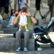 la-brecha-de-la-conciliacion:-diez-veces-mas-mujeres-que-hombres-reducen-su-jornada-laboral-para-poder-cuidar