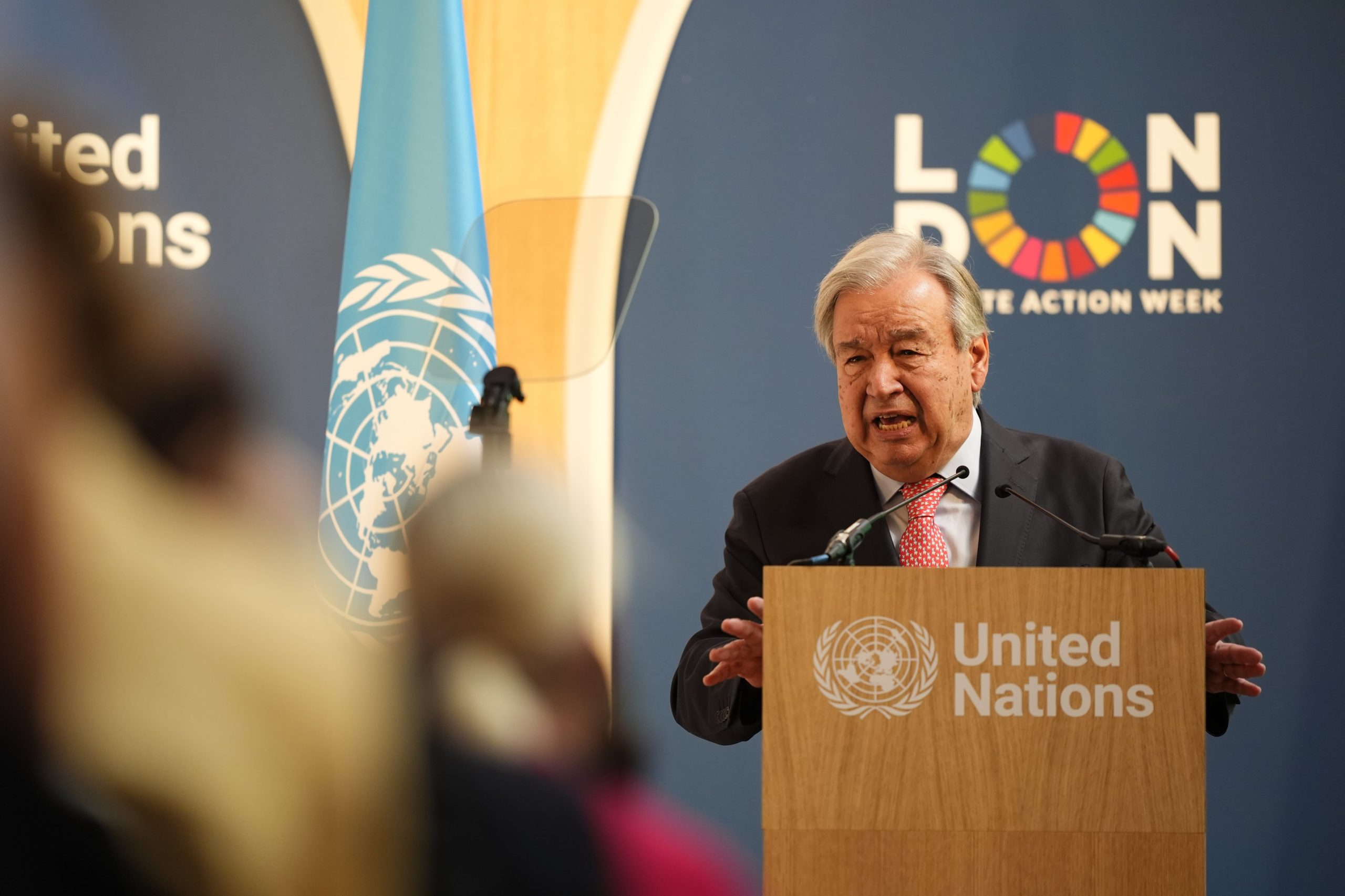 el-jefe-de-la-onu-insta-a-los-gigantes-de-la-ia-a-informar-de-su-huella-ambiental-de-forma-transparente