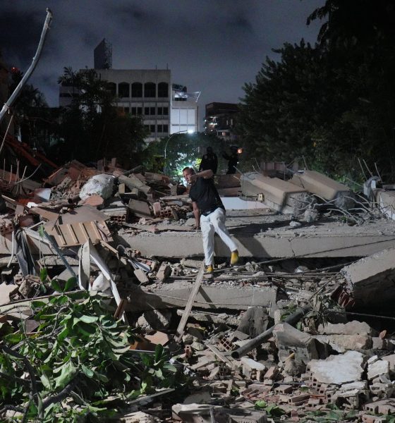 dos-potentes-terremotos-de-7,2-y-7,5-de-magnitud-sacuden-el-norte-de-venezuela-y-golpean-caracas
