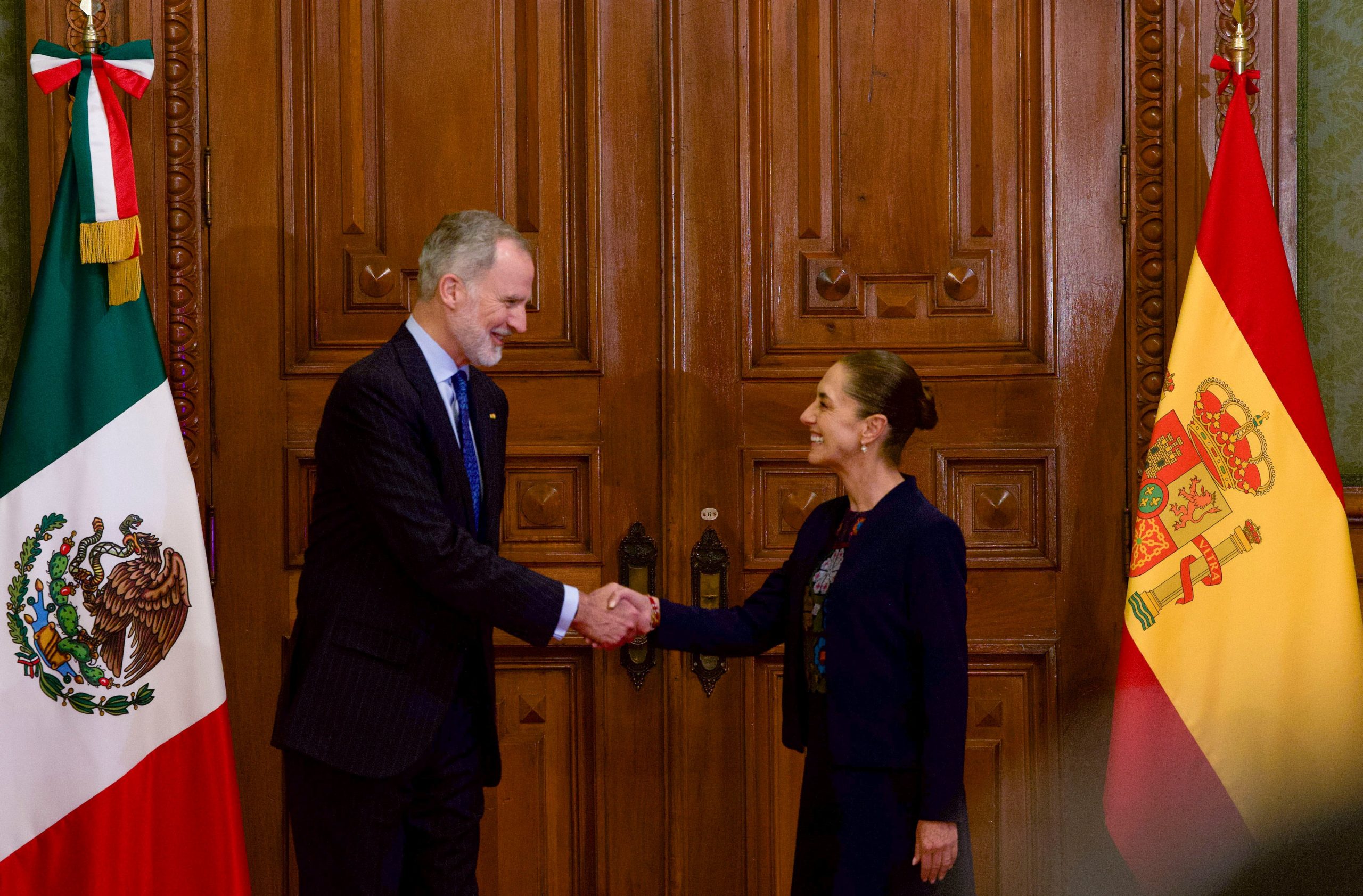 el-rey-felipe-vi-y-claudia-sheinbaum-entierran-el-distanciamiento-entre-espana-y-mexico-con-un-encuentro-en-palacio-nacional