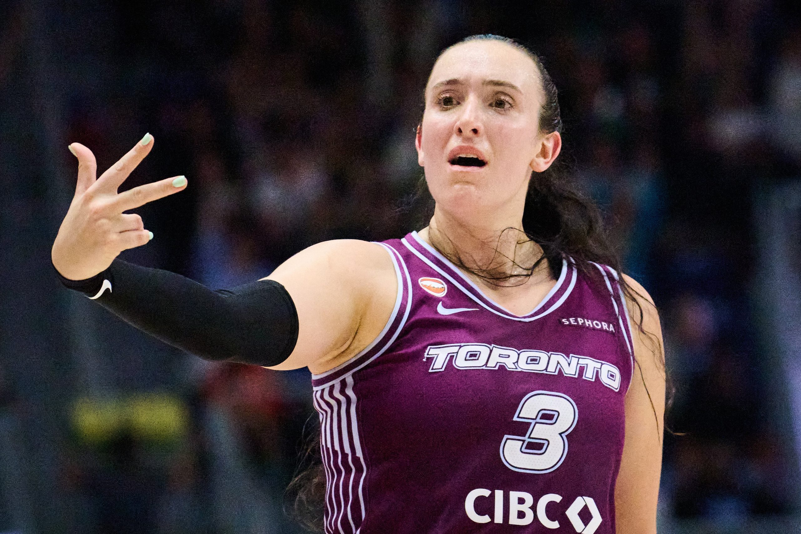 la-efervescencia-de-‘money’-mabrey:-iguala-el-record-de-anotacion-de-la-wnba-con-53-puntos-en-una-jornada-excepcional