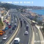 lorry-snags-power-cable-on-a-7-in-mijas