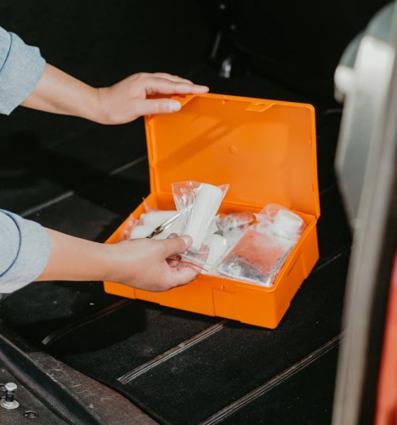 el-botiquin-de-primeros-auxilios-mas-completo-para-llevar-en-el-coche-este-verano