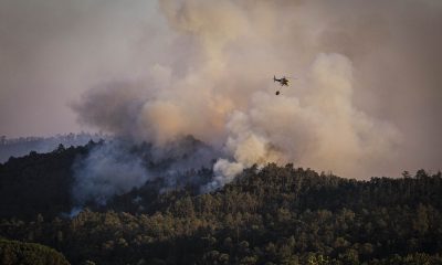 un-incendio-quema-1800-hectareas-en-la-costa-brava-y-obliga-a-confinar-a-40.000-personas