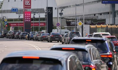 la-crisis-del-combustible-se-agudiza-en-rusia:-colas-enormes-y-racionamiento-en-las-gasolineras-por-todo-el-pais