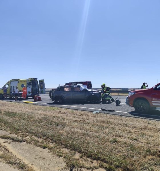 mueren-cuatro-personas-de-una-familia-y-una-menor-se-encuentra-grave-tras-un-accidente-de-trafico-en-palencia