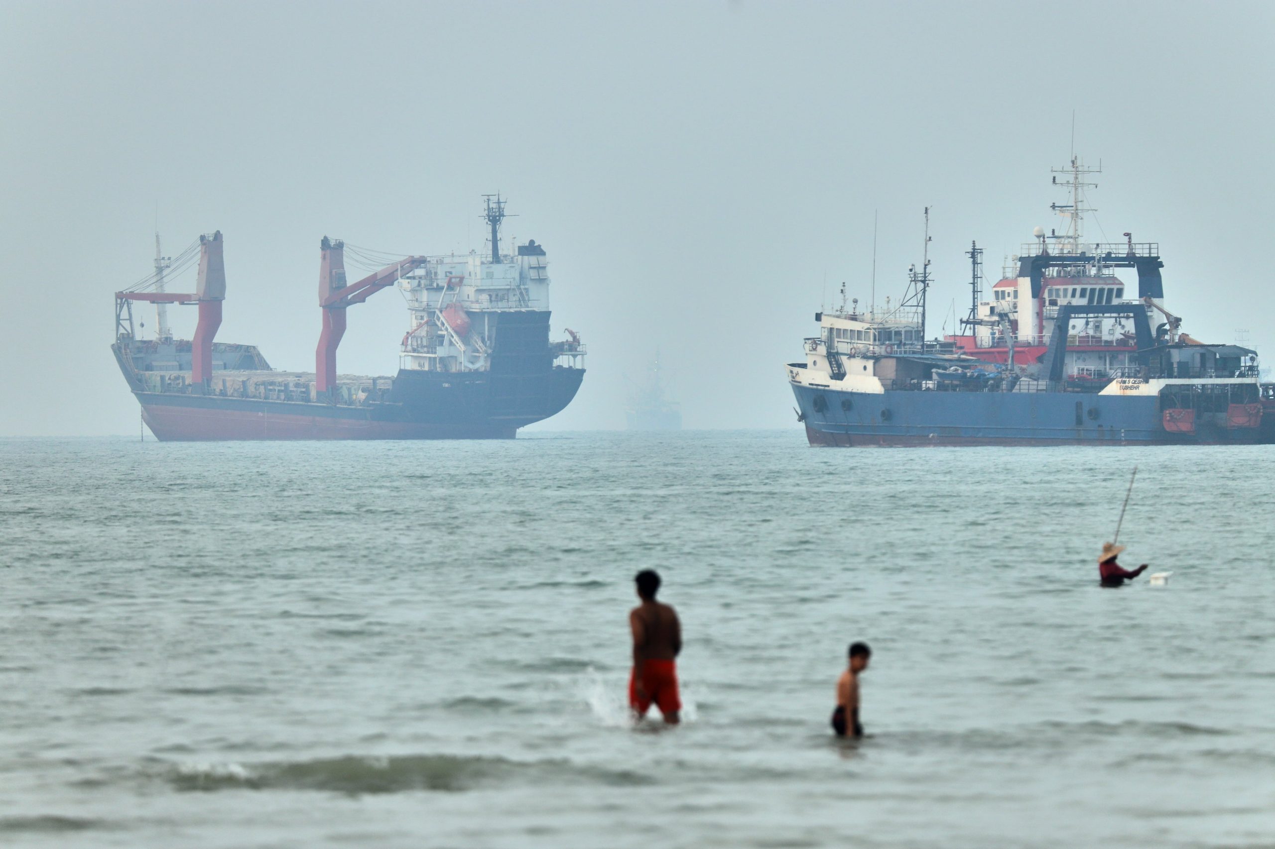 iran-and-oman-negotiate-a-pay-model-for-the-strait-of-hormuz