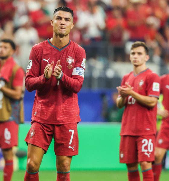 el-ultimo-sorbo-en-los-mundiales-de-cristiano-ronaldo,-que-jugo-todo-el-encuentro-y-probo-sin-suerte-dos-veces-a-unai-simon