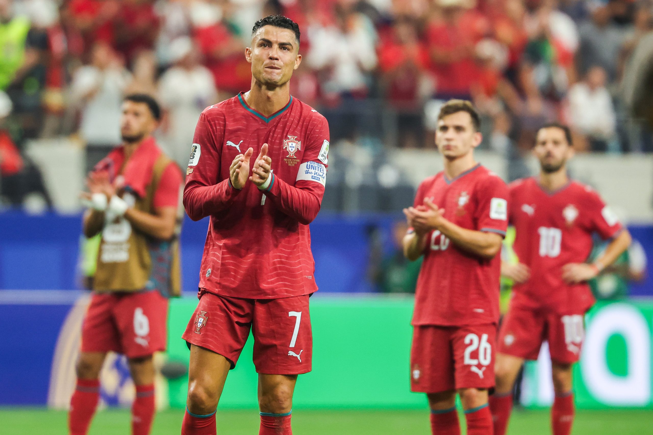 el-ultimo-sorbo-en-los-mundiales-de-cristiano-ronaldo,-que-jugo-todo-el-encuentro-y-probo-sin-suerte-dos-veces-a-unai-simon