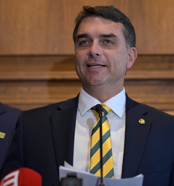 bolsonaro-hijo-viaja-a-washington-para-intentar-evitar-un-nuevo-castigo-arancelario-que-dane-su-campana
