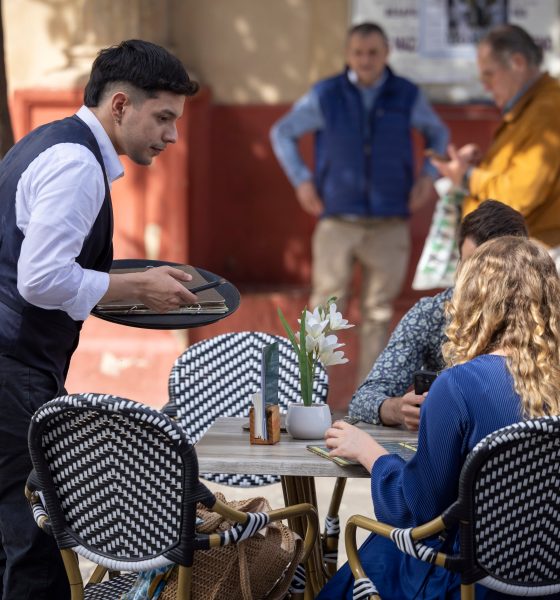 la-rotacion-extrema-de-personal-en-la-hosteleria:-una-baja-por-cada-nuevo-contrato